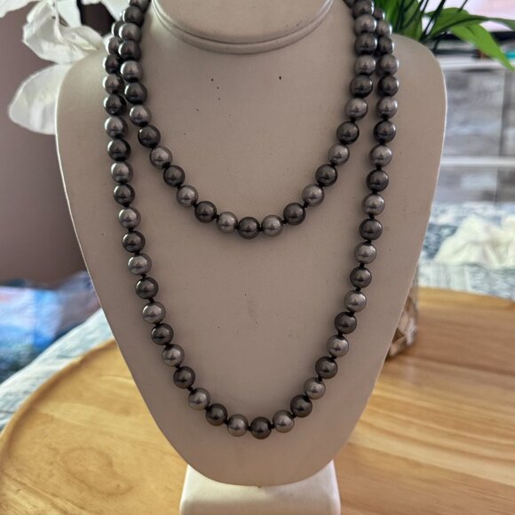 ELEGANT STATEMENT CROSS NECKLACE - Picture 4 of 7